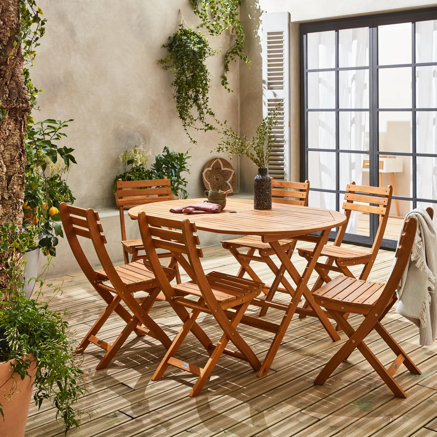 Viora™ | Klappbarer Ovaler Gartentisch und 6 Stühle aus Akazienholz
